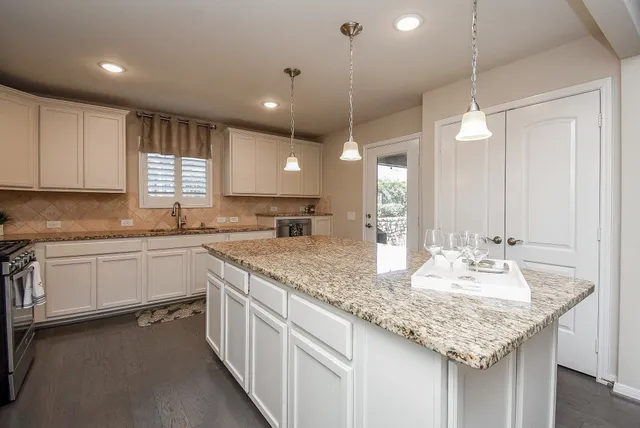 $330,000 | 3018 Persimmon Grove, Richmond, TX 77469