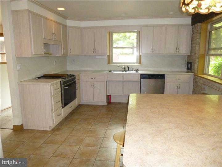 424 Callowhill Road Chalfont, PA 18914 - Photo 13 of 25 Gallery Image 13