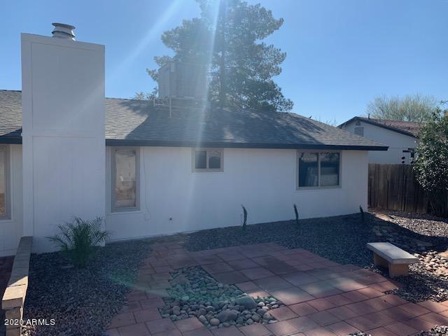 1706 West Colt Road Chandler, AZ 85224 - Photo 28 of 35 a backyard of a house