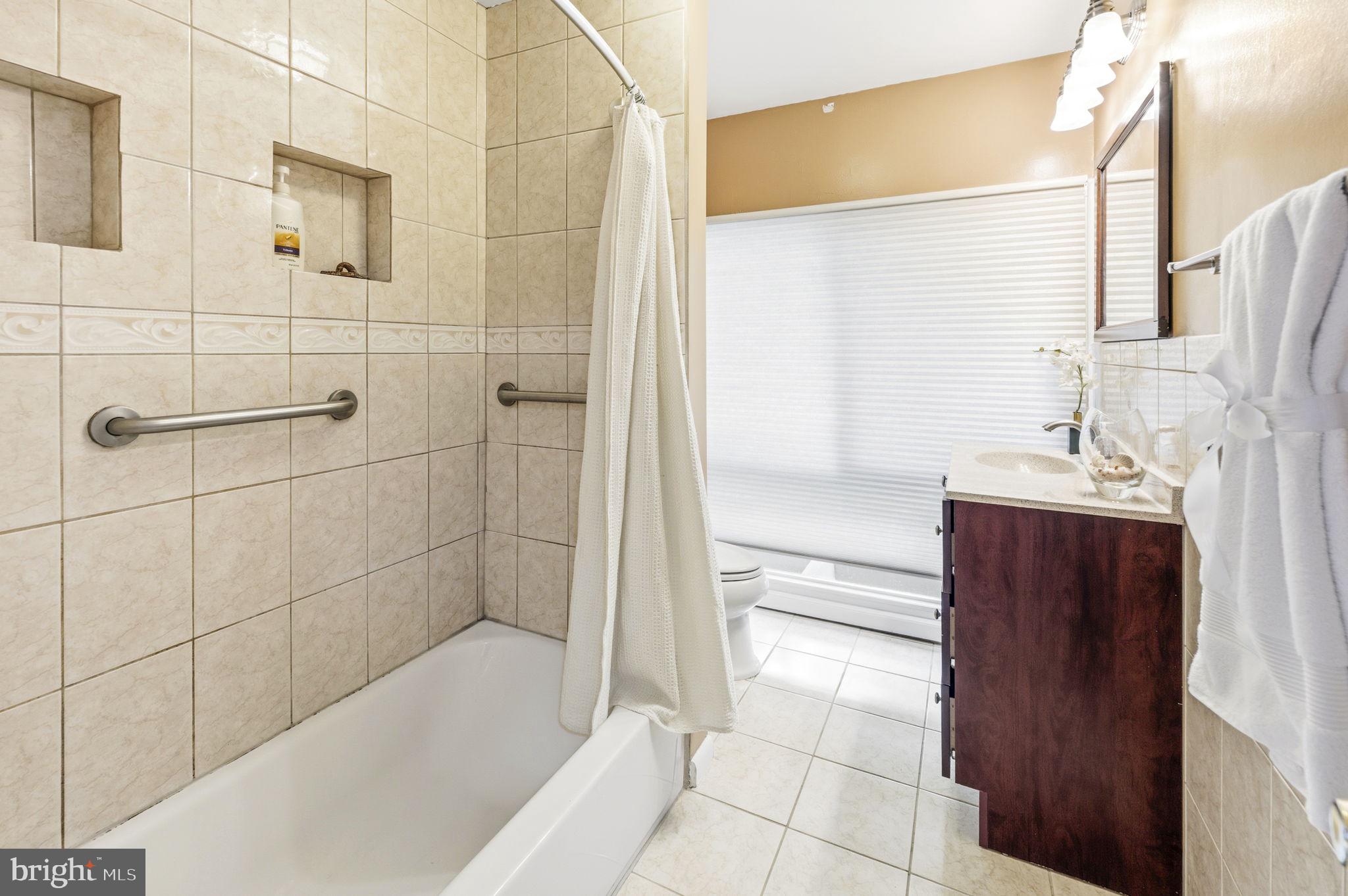 8566 Brickyard Road Potomac, MD 20854 - Photo 35 of 52 Bath