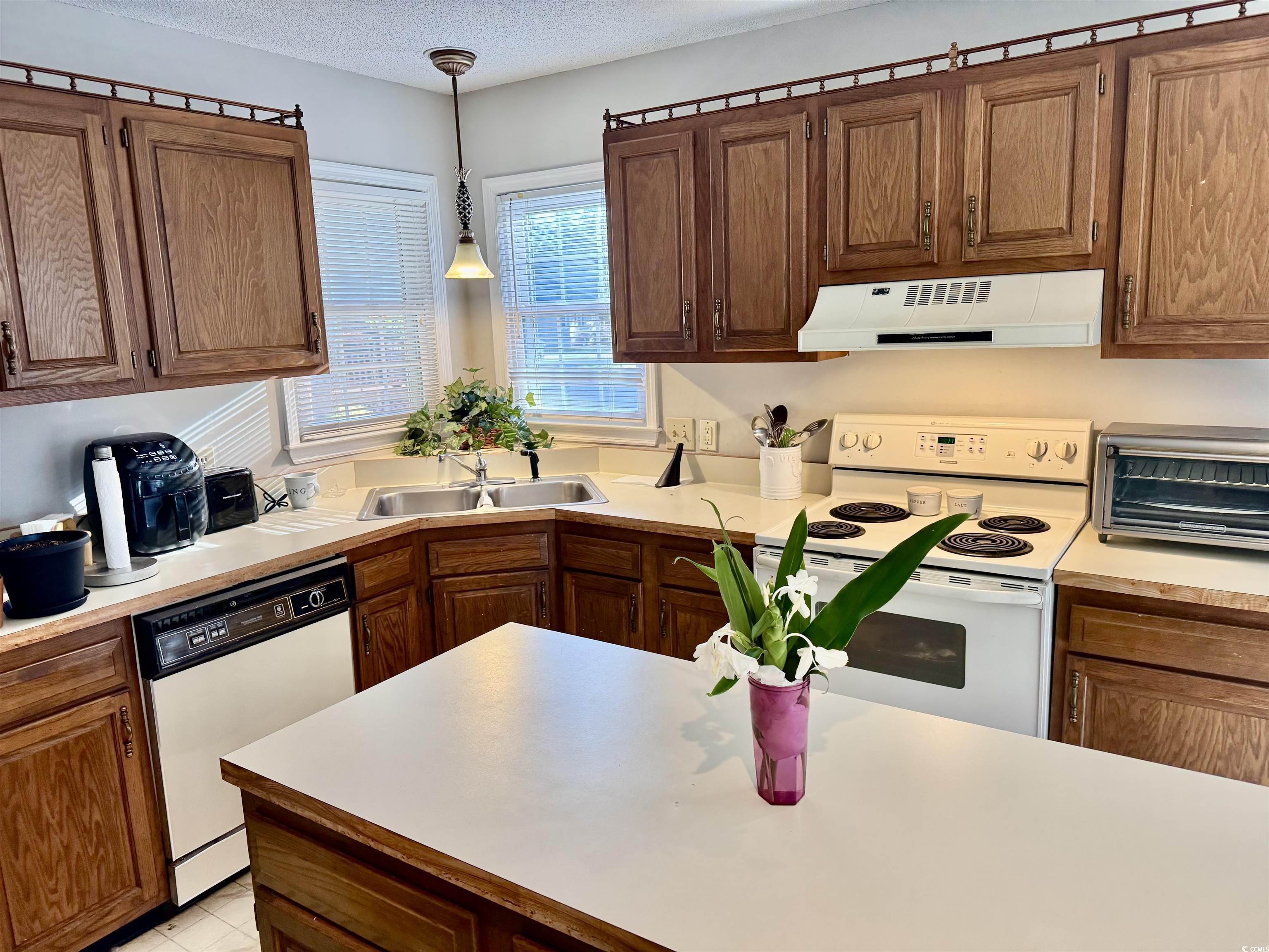 4840 Moss Creek Loop, Unit 8 Murrells Inlet, SC 29576 - Photo 5 of 16