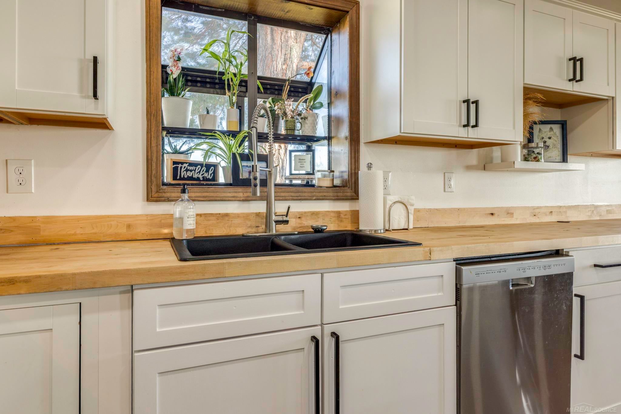8915 Lakeshore Road Lexington, MI 48450 - Photo 19 of 89 Gallery Image 19