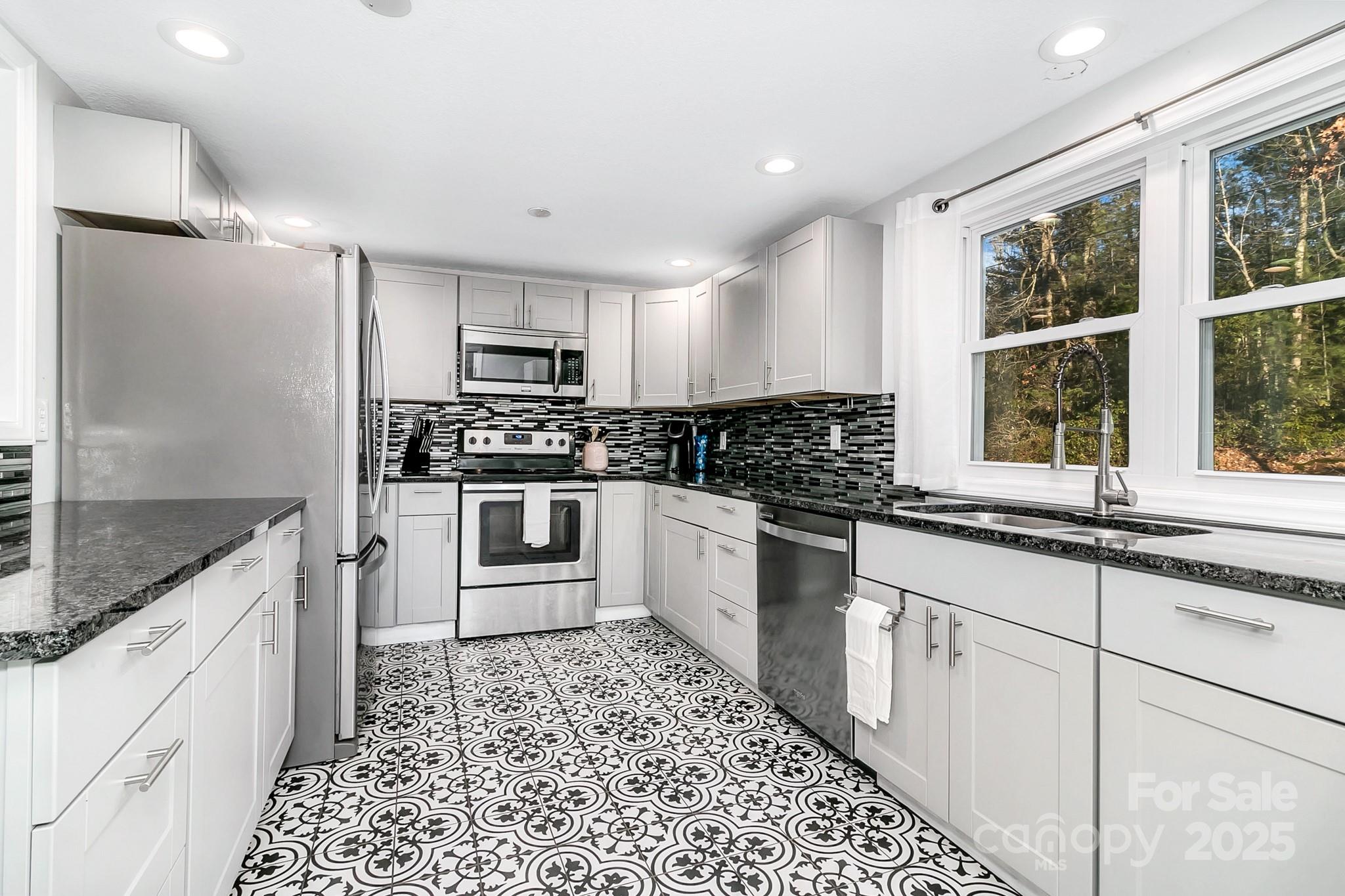 93 New Salem Road Swannanoa, NC 28778 - Photo 3 of 33 Gallery Image 3