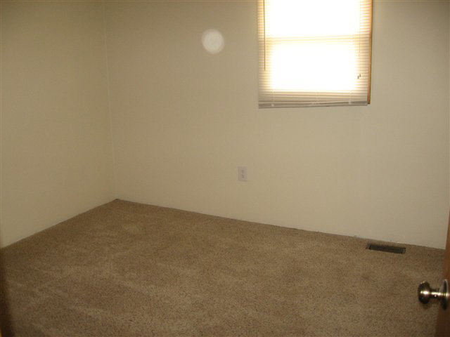 301 South Briner Road Marion, IN 46953 - Photo 8 of 12 Gallery Image 8