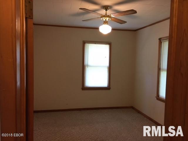 306 4th Street Colp, IL 62918 - Photo 8 of 12