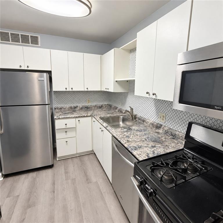 1704 Kenzie Road Pittsburgh, PA 15205 - Photo 6 of 27 Gallery Image 6