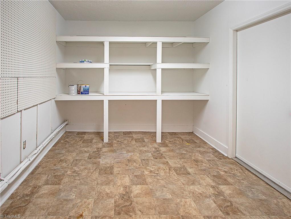 158 Surtees Road Winston-Salem, NC 27104 - Photo 17 of 20 Gallery Image 17