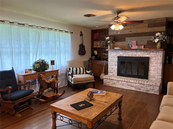$399,000 | 9264 Farm To Market Road 1728, Boling, TX 77420