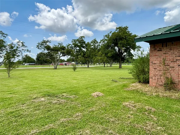 $399,000 | 9264 Farm To Market Road 1728, Boling, TX 77420