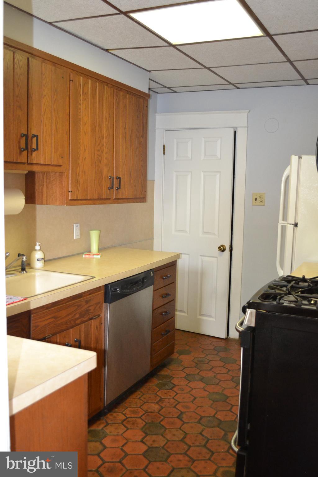 103 Gladstone Road Lansdowne, PA 19050 - Photo 18 of 34