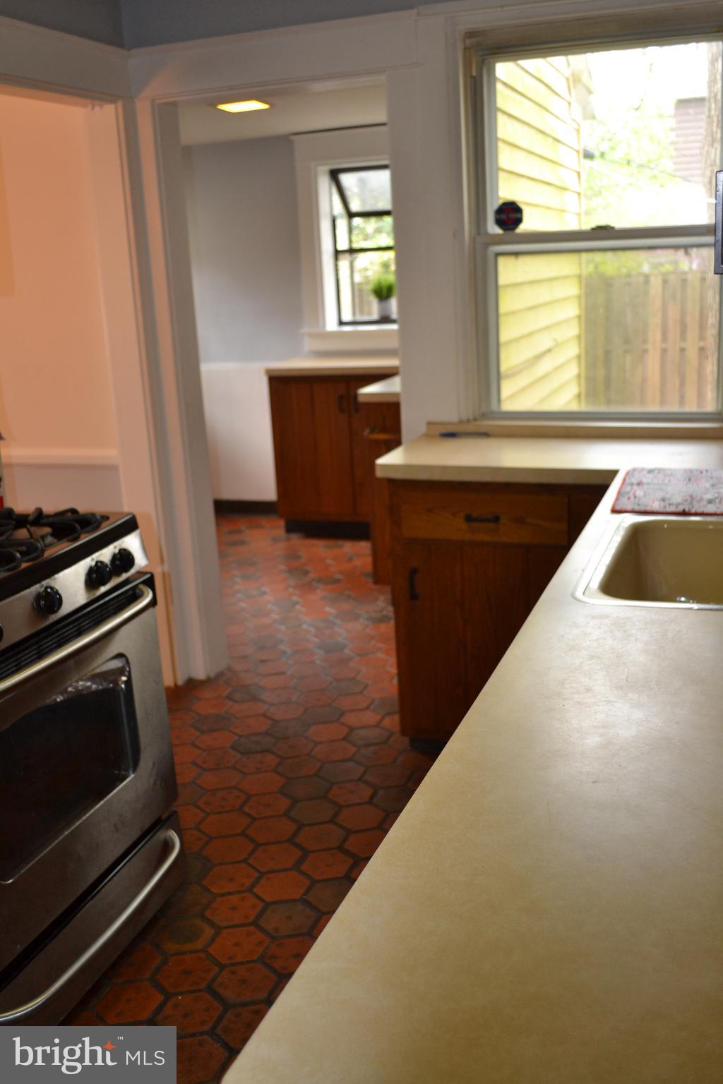 103 Gladstone Road Lansdowne, PA 19050 - Photo 19 of 34
