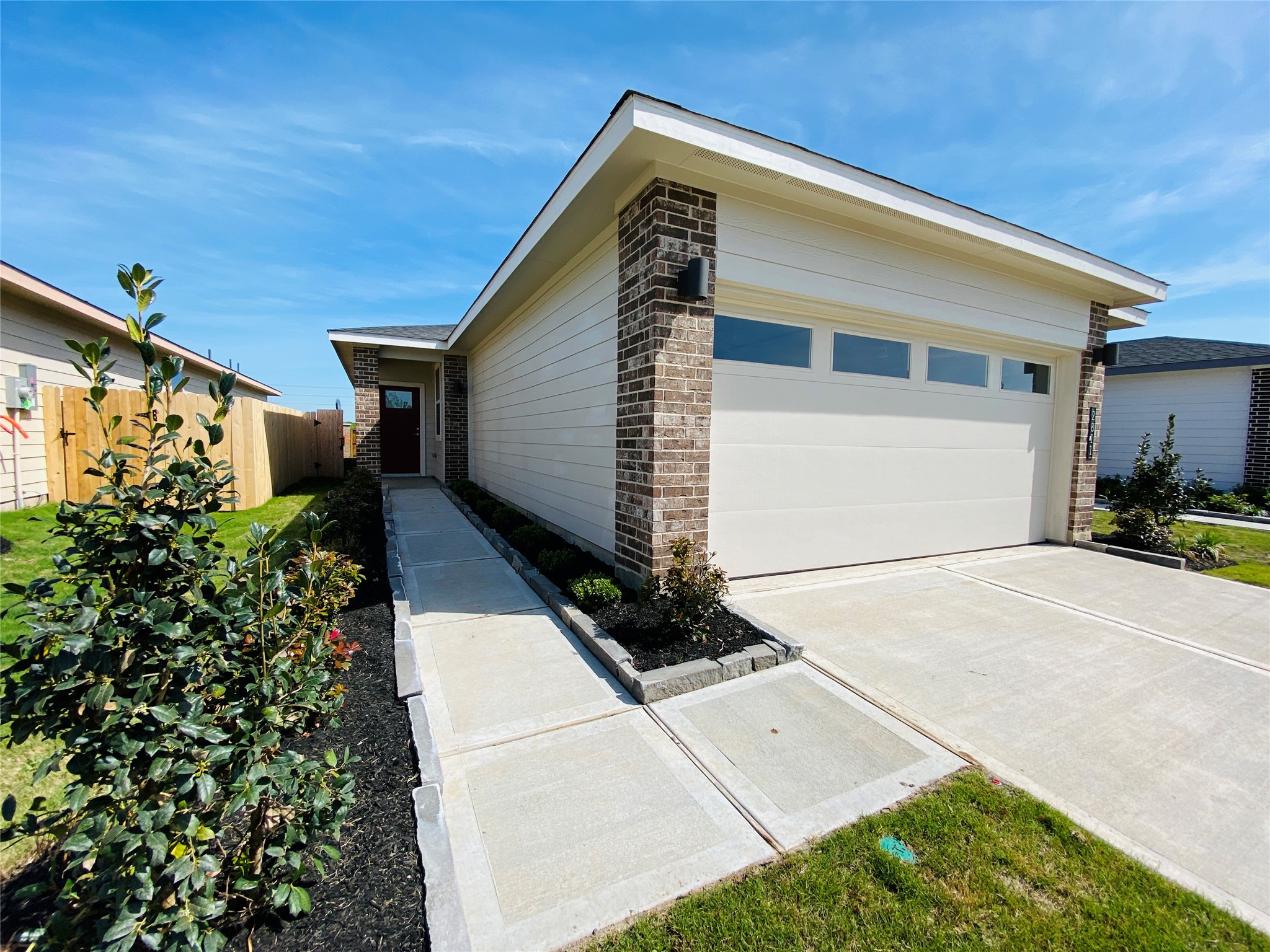 2811 White Summit Court Houston, TX 77047 - Photo 1 of 17