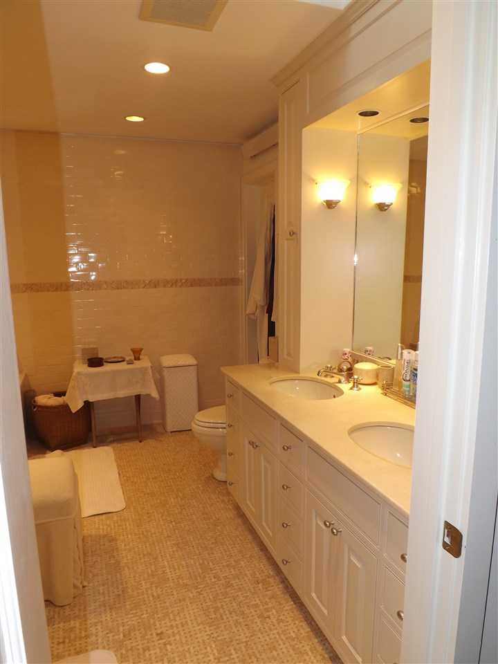 1140 Murphys Road, Unit B Hartford, VT 05059 - Photo 22 of 40 Gallery Image 22