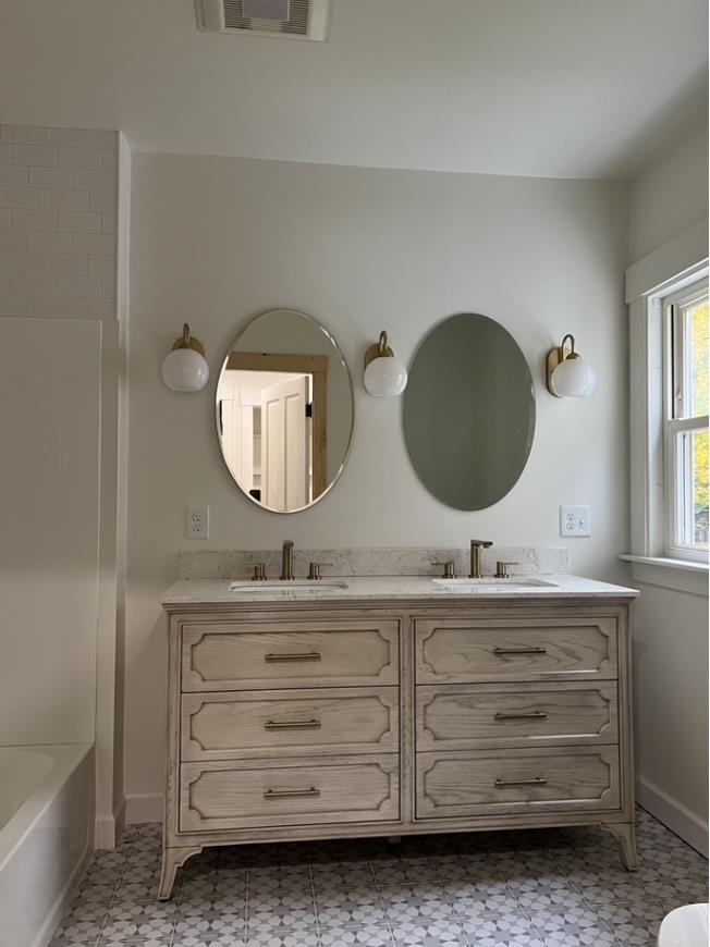 164 Brock Street Rochester, NH 03867 - Photo 2 of 18