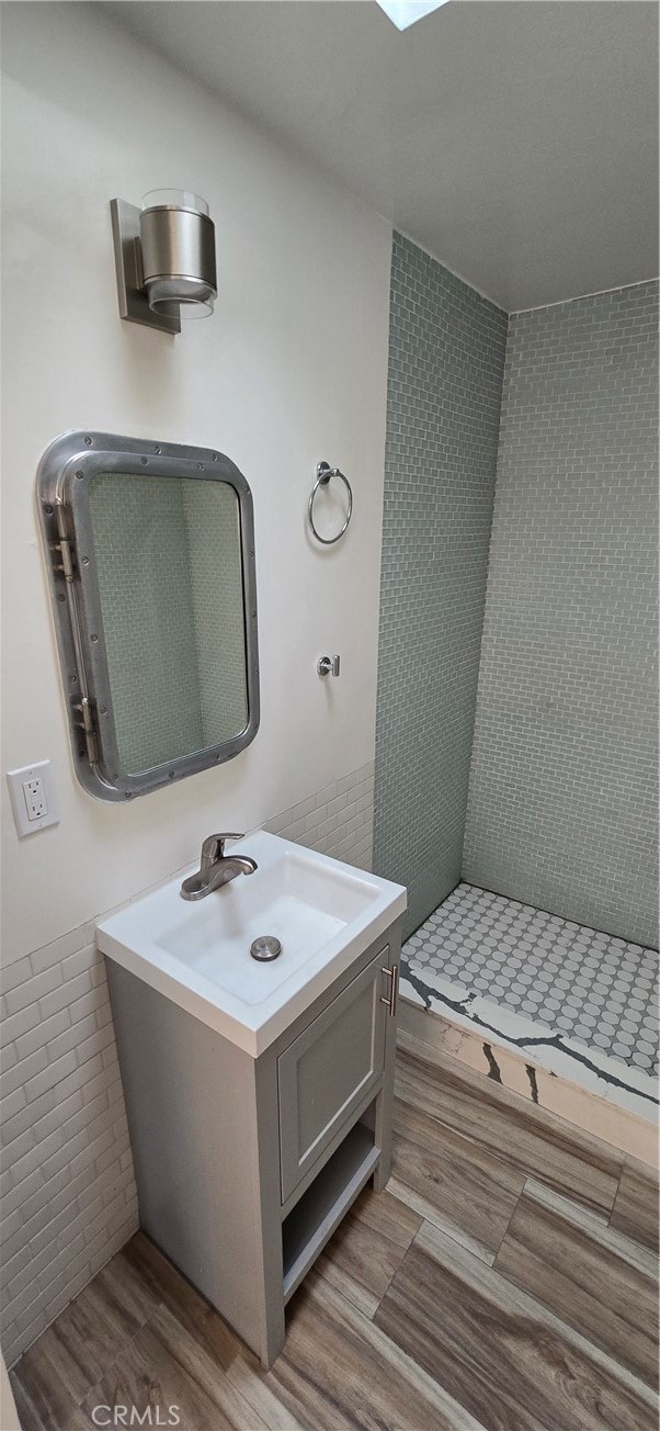 2756 Locksley Place Los Angeles, CA 90039 - Photo 6 of 15