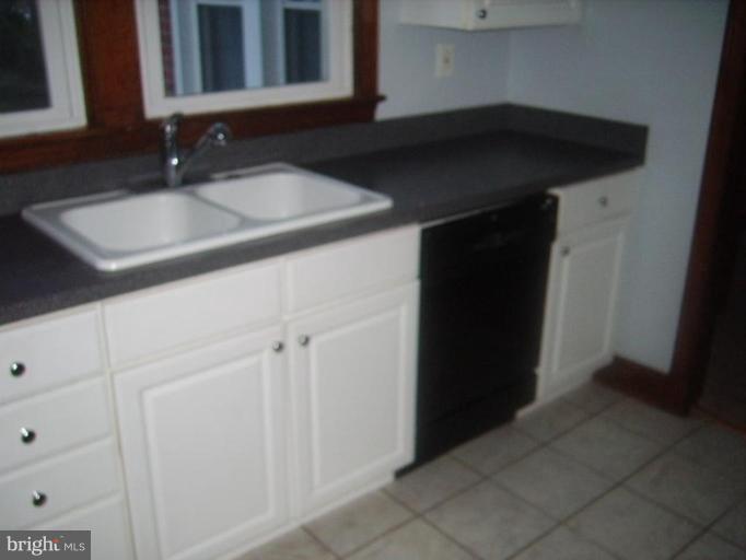 13809 Livingston Road Clinton, MD 20735 - Photo 6 of 12 Kitchen
