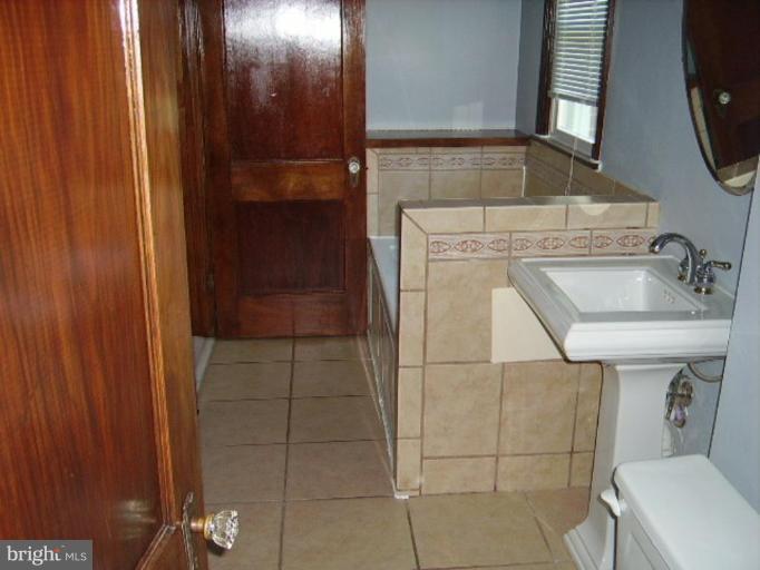 13809 Livingston Road Clinton, MD 20735 - Photo 10 of 12 Master Bath #2