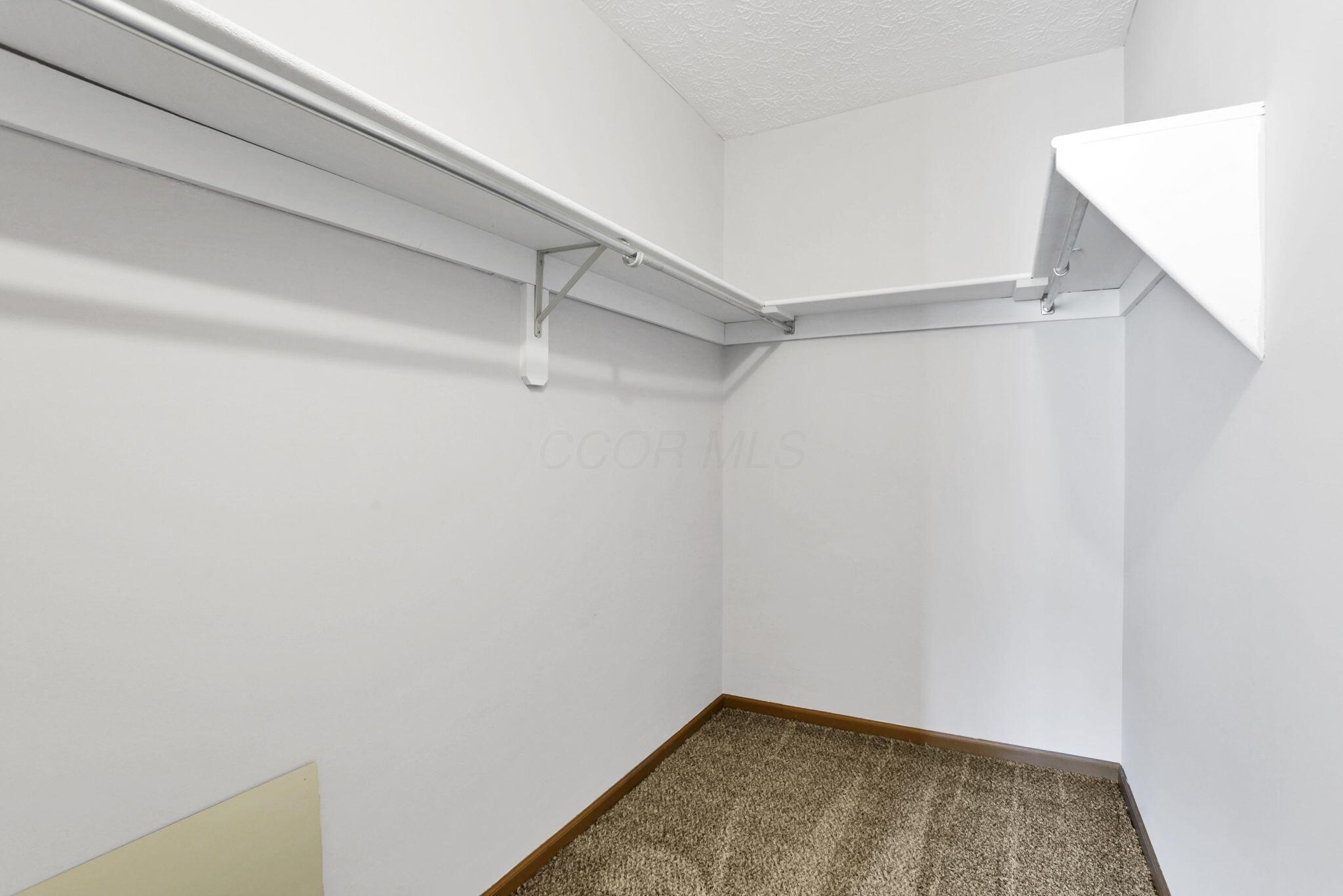 3939 Karl Road, Unit 206 Columbus, OH 43224 - Photo 17 of 26 17-web-or-mls-IMG_6853