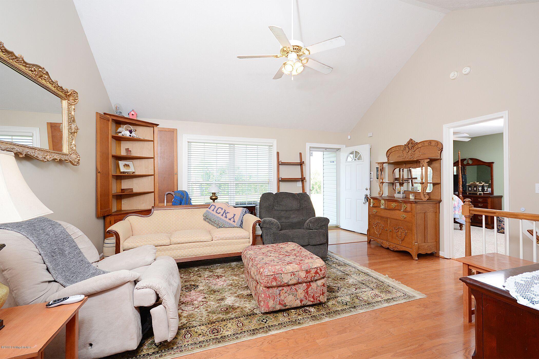 988 Peytona Beach Road Waddy, KY 40076 - Photo 25 of 28 GREAT ROOM