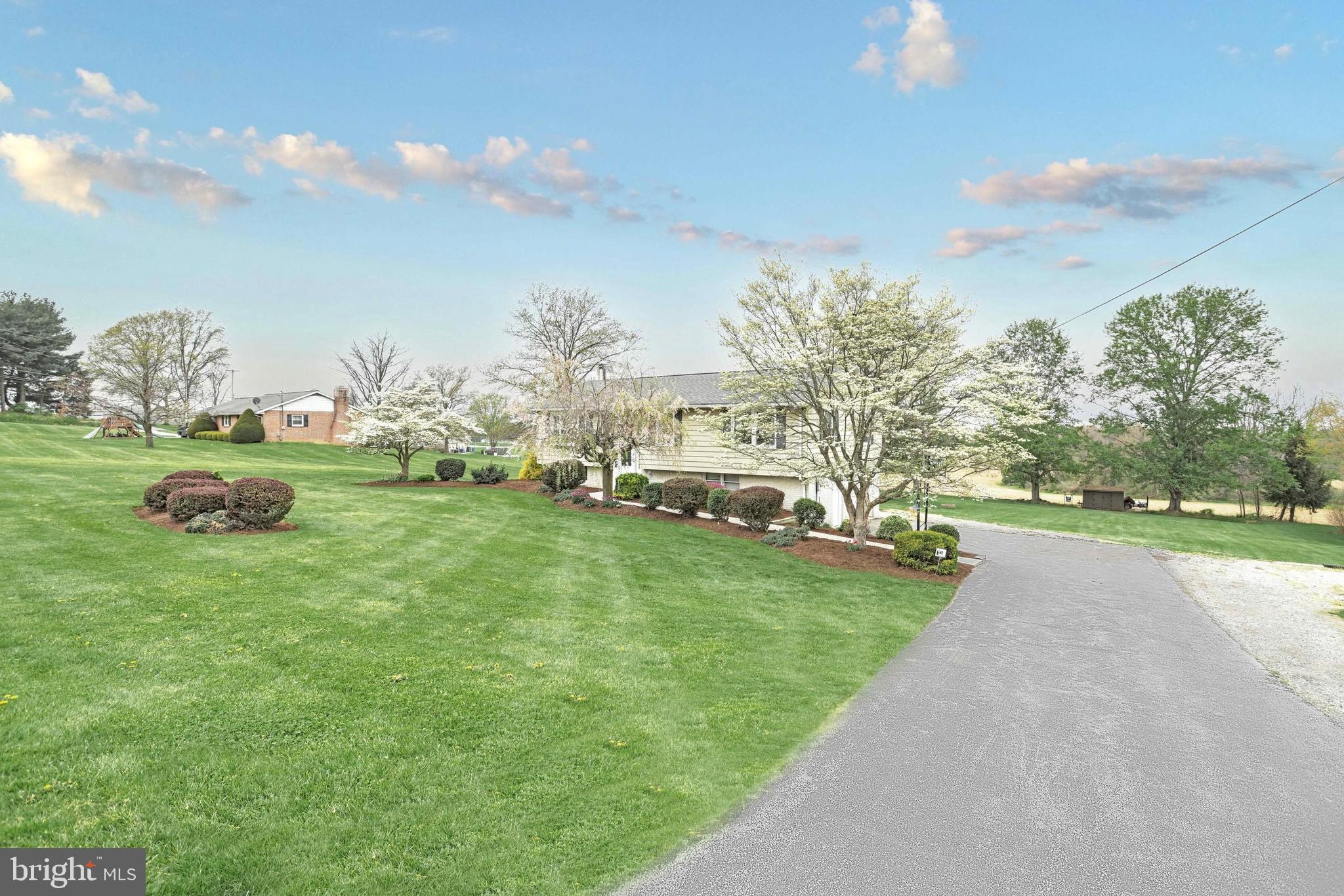 2260 Keeney Road Spring Grove, PA 17362 - Photo 2 of 28