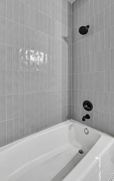 2001 Colcord Avenue Waco, TX 76707 - Photo 21 of 27 a bathroom with a tub