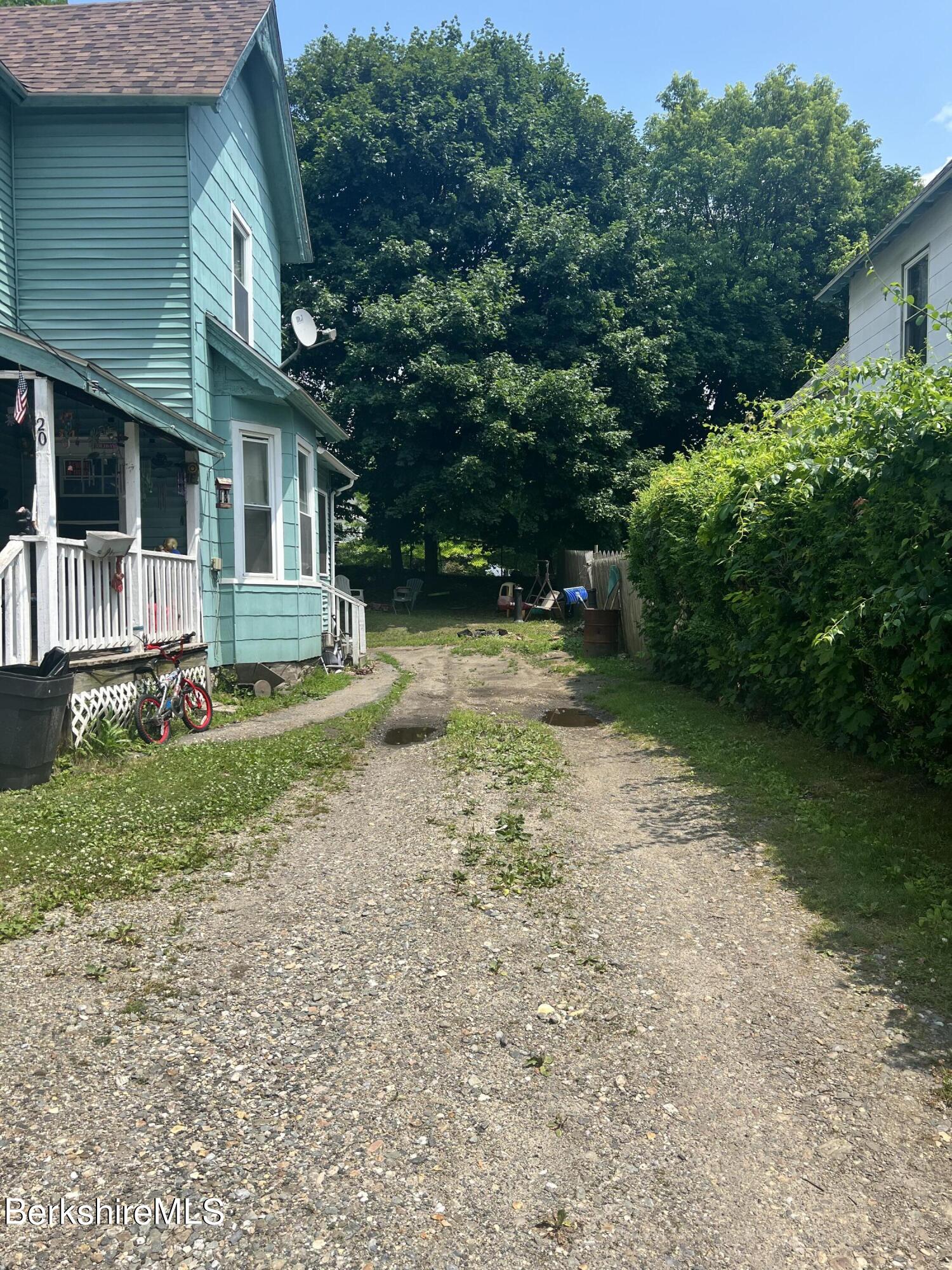 20-22 Spring Street Pittsfield, MA 01201 - Photo 11 of 13 IMG_5259