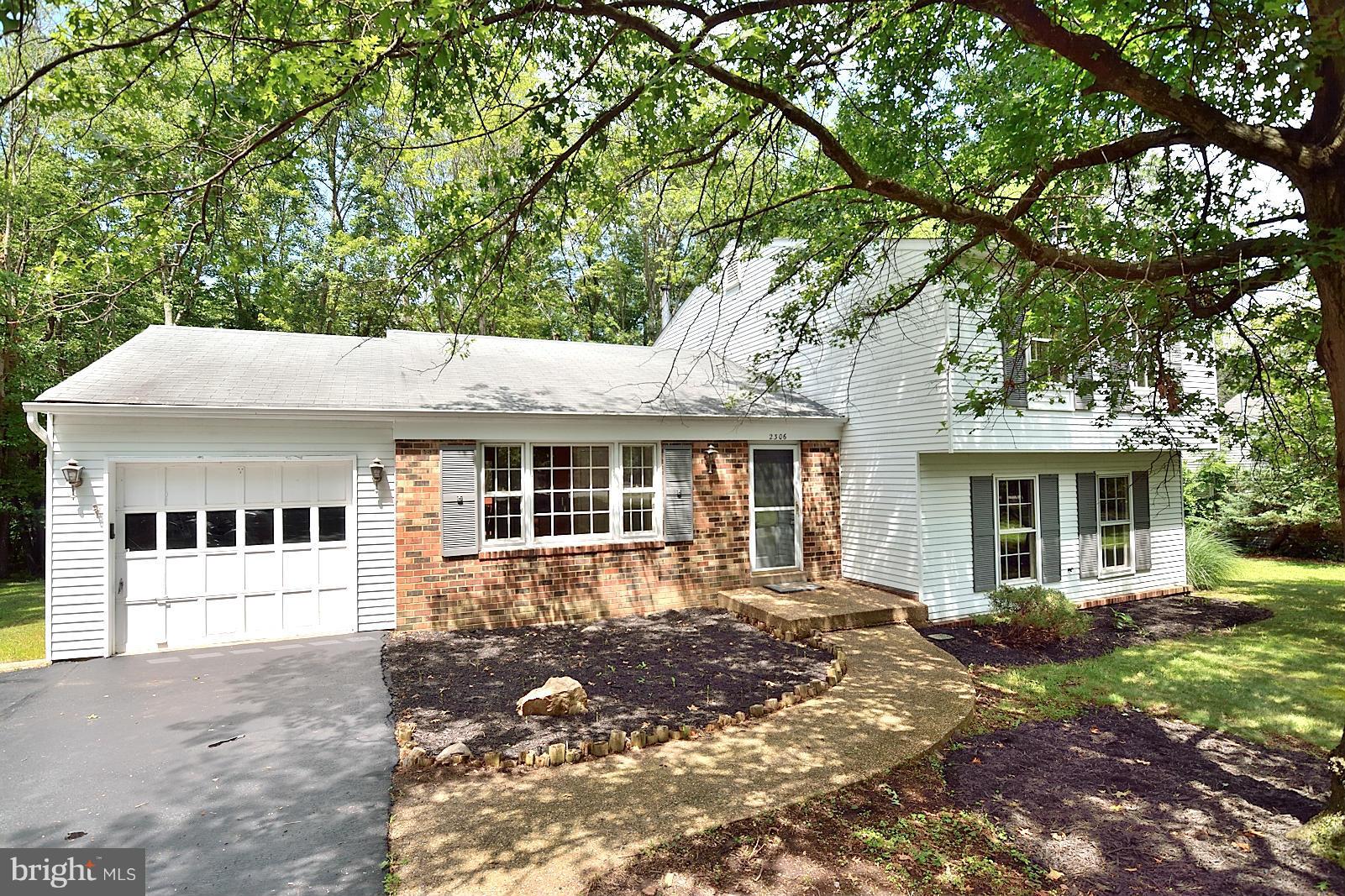 2306 Toddsbury Place Reston, VA 20191 - Photo 2 of 25 Exterior (Front)
