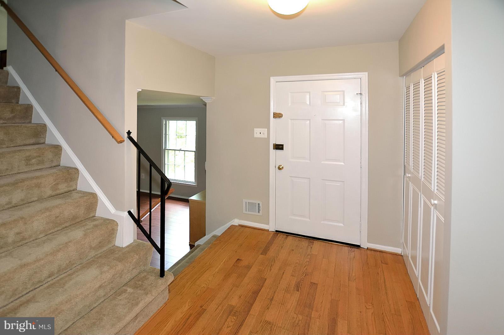 2306 Toddsbury Place Reston, VA 20191 - Photo 3 of 25 Interior (General)