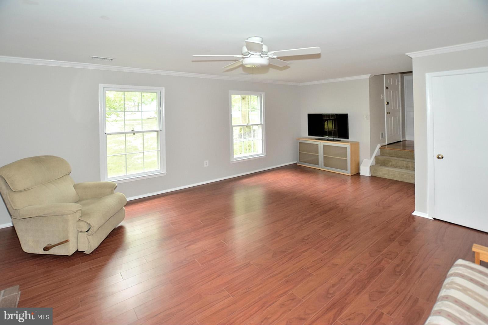 2306 Toddsbury Place Reston, VA 20191 - Photo 9 of 25 Family Room