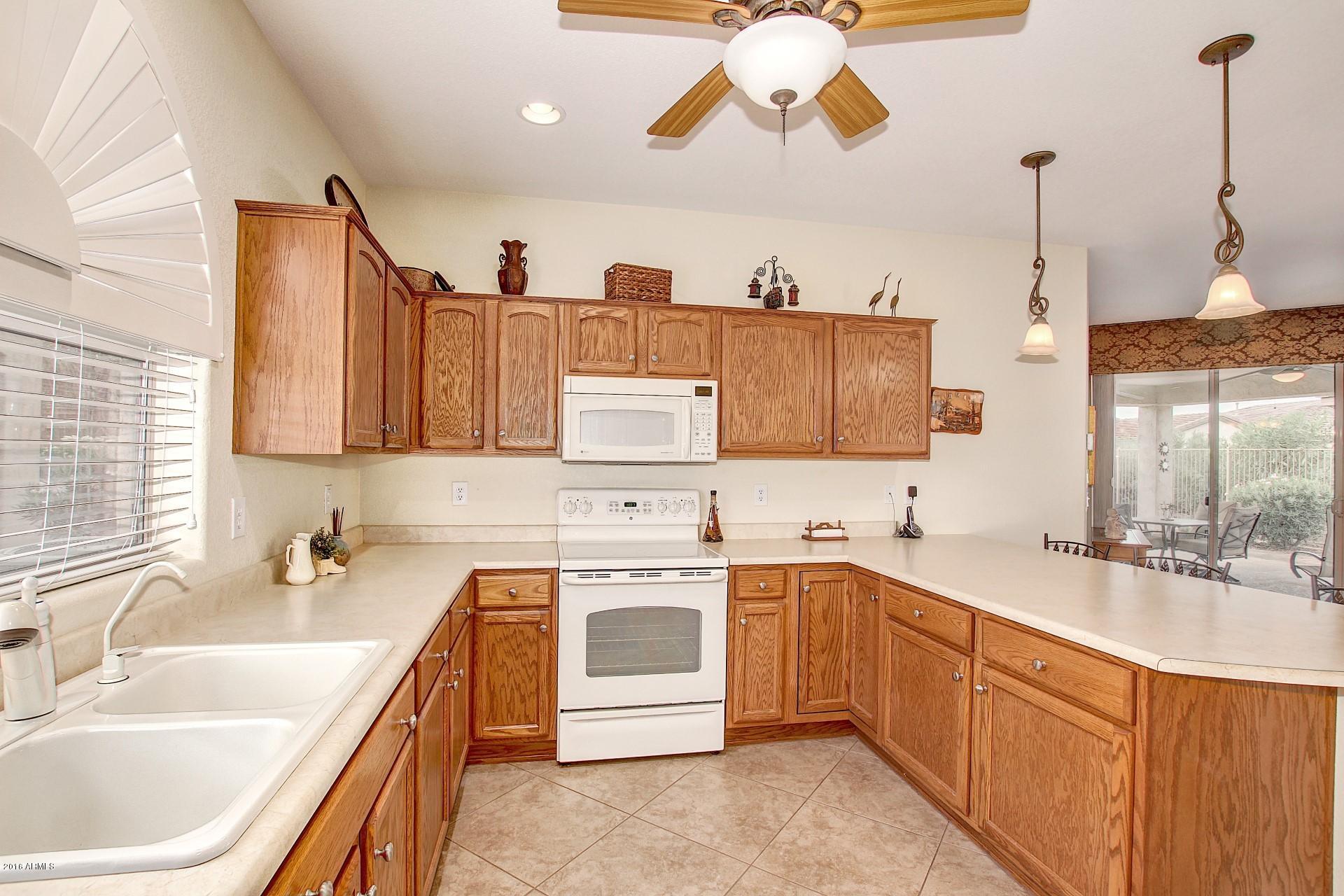 4663 East Rakestraw Lane Gilbert, AZ 85298 - Photo 17 of 33 Kitchen