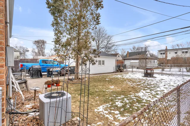 $150,000 | 17617 Burnham Avenue, Lansing, IL 60438