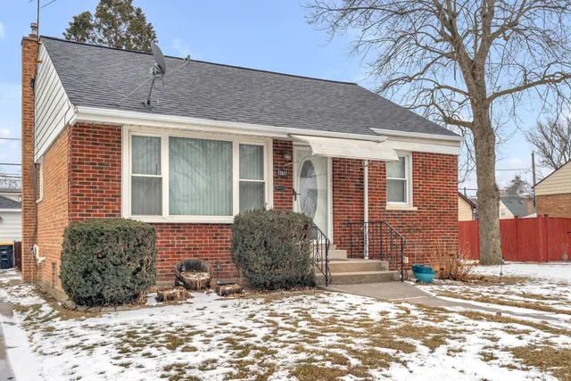 $150,000 | 17617 Burnham Avenue, Lansing, IL 60438