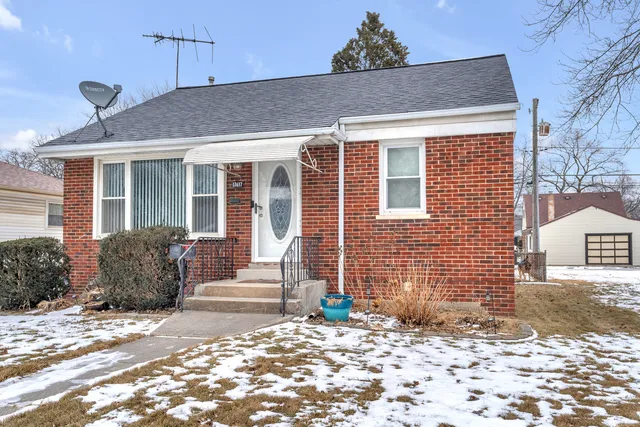 $150,000 | 17617 Burnham Avenue, Lansing, IL 60438