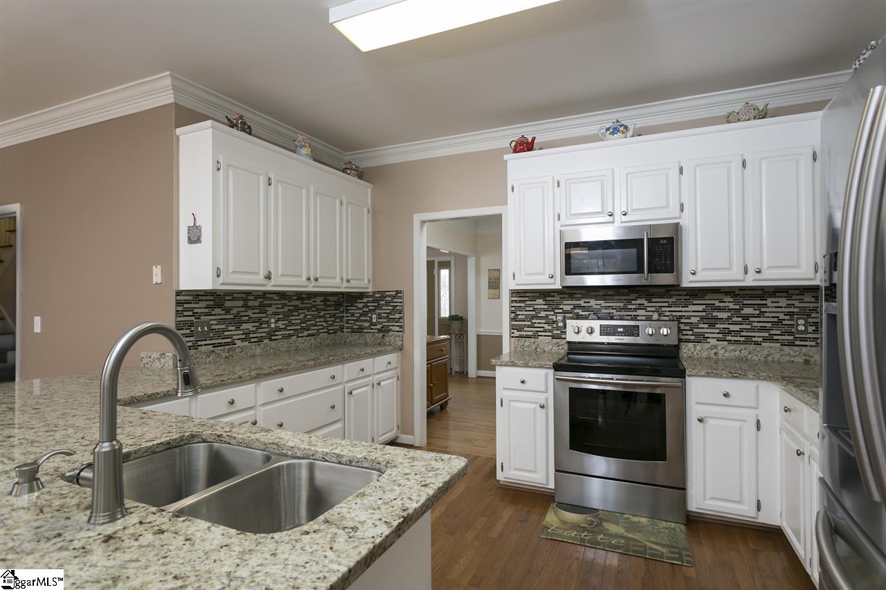 11 Huntsman Court Simpsonville, SC 29680 - Photo 12 of 33 Gallery Image 12