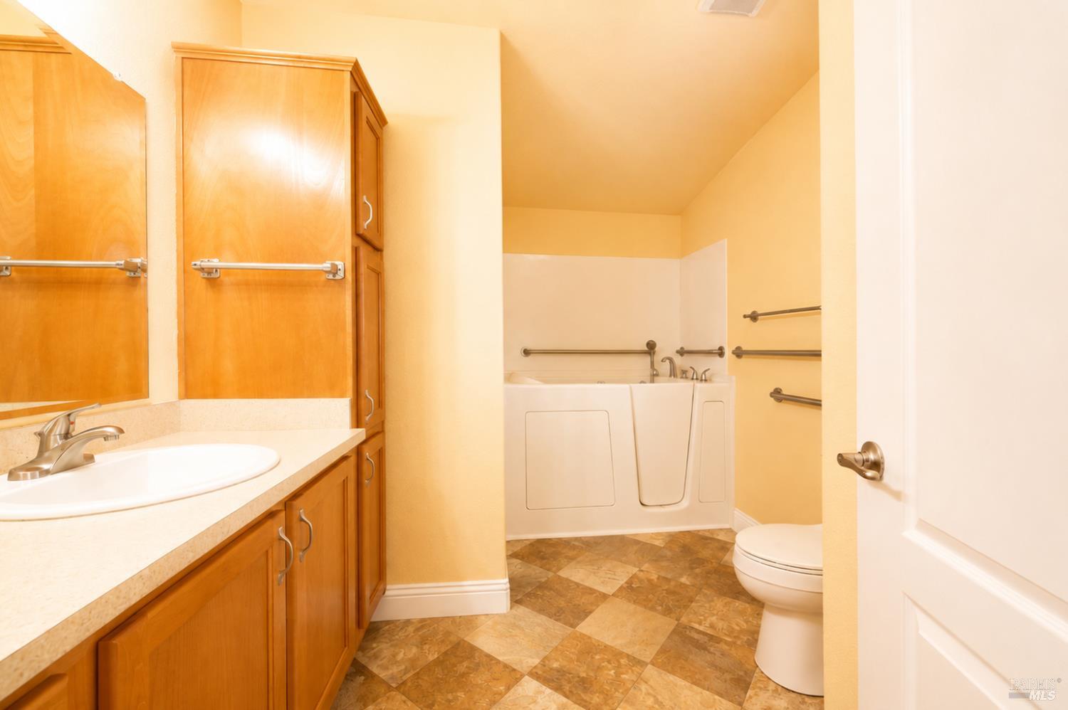 61 Shamrock Circle Santa Rosa, CA 95403 - Photo 12 of 16 Gallery Image 12
