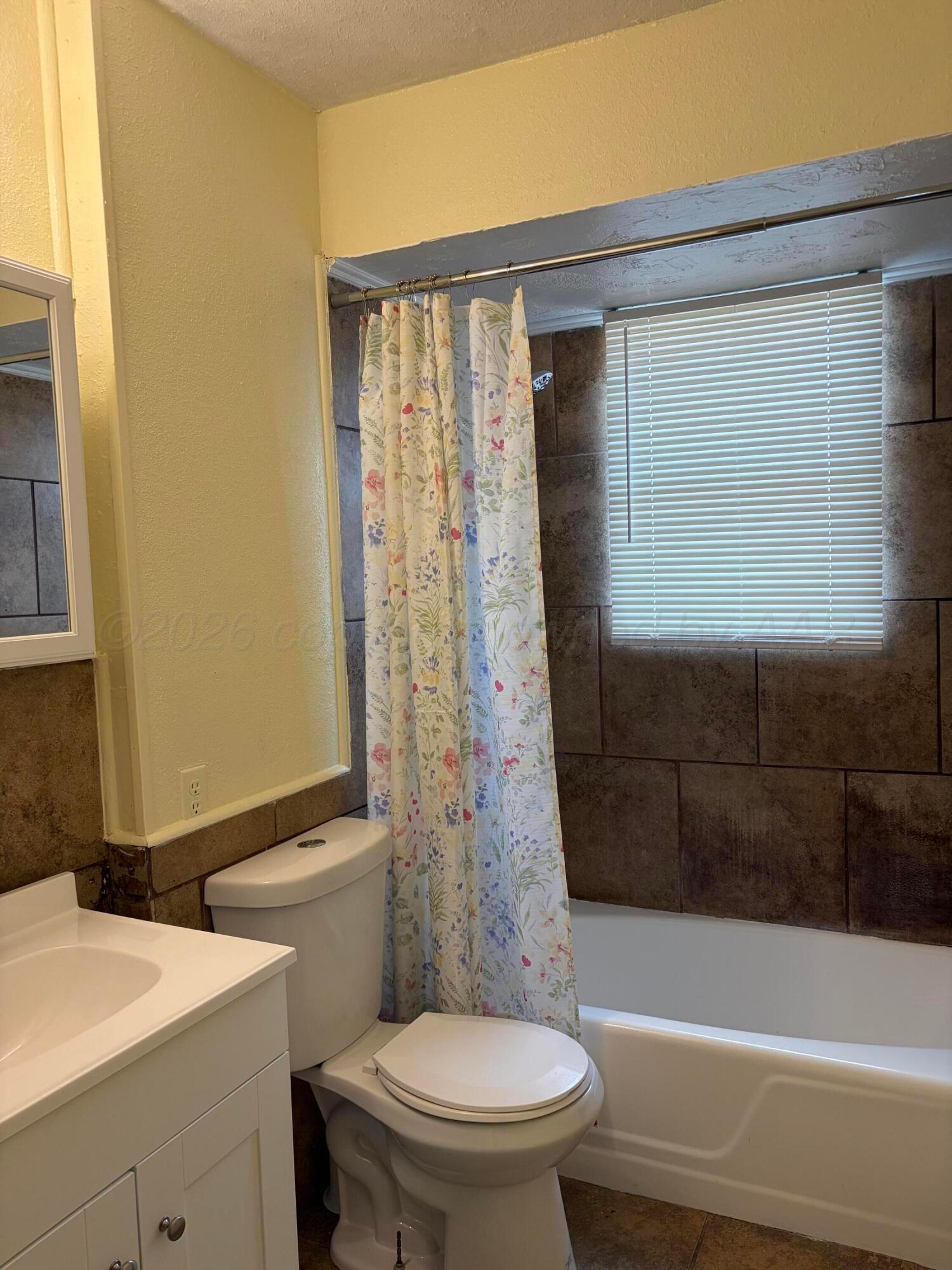 1012 Harper Street Amarillo, TX 79107 - Photo 18 of 34 Updated Bath