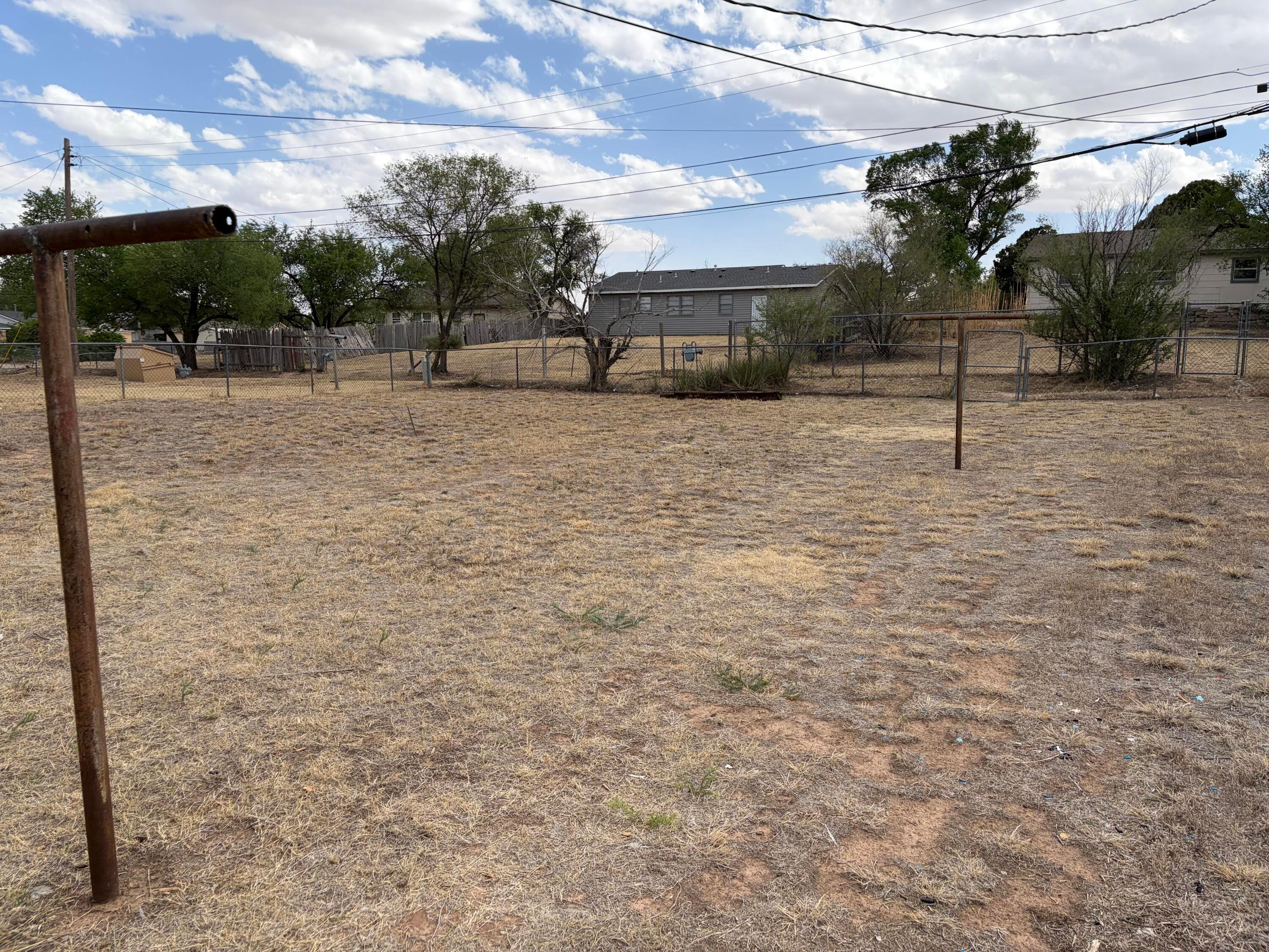 1012 Harper Street Amarillo, TX 79107 - Photo 24 of 39 IMG_4098