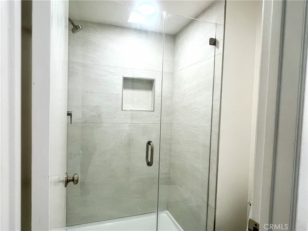 4 Latitude Court Newport Beach, CA 92663 - Photo 24 of 41 Step-In Shower! Remodeled
