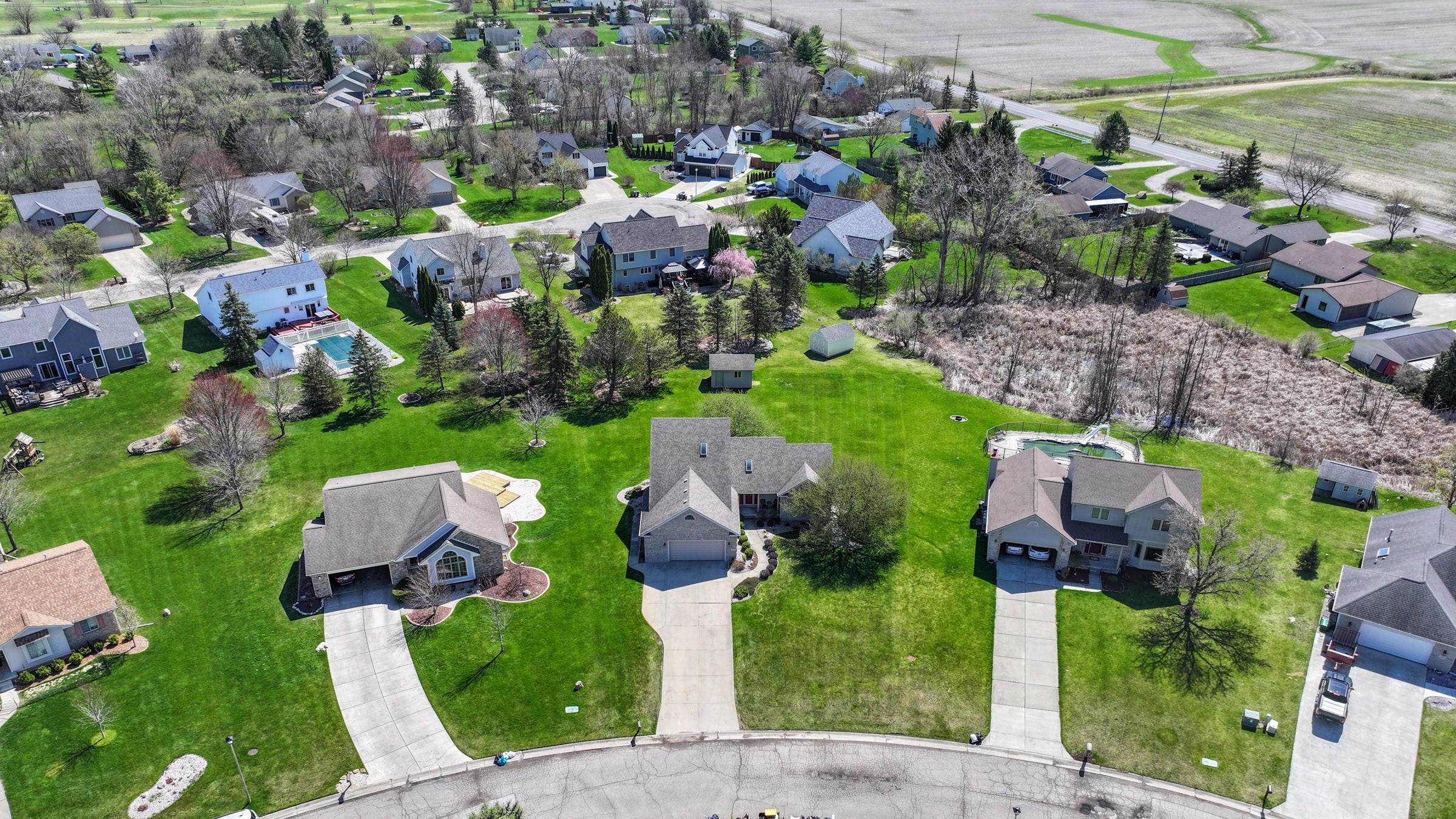 2473 Pebble Ridge Davison, MI 48423 - Photo 33 of 40 50172383-db6a93c9-b84c-418c-84f3-1e6a7043218a.JPG