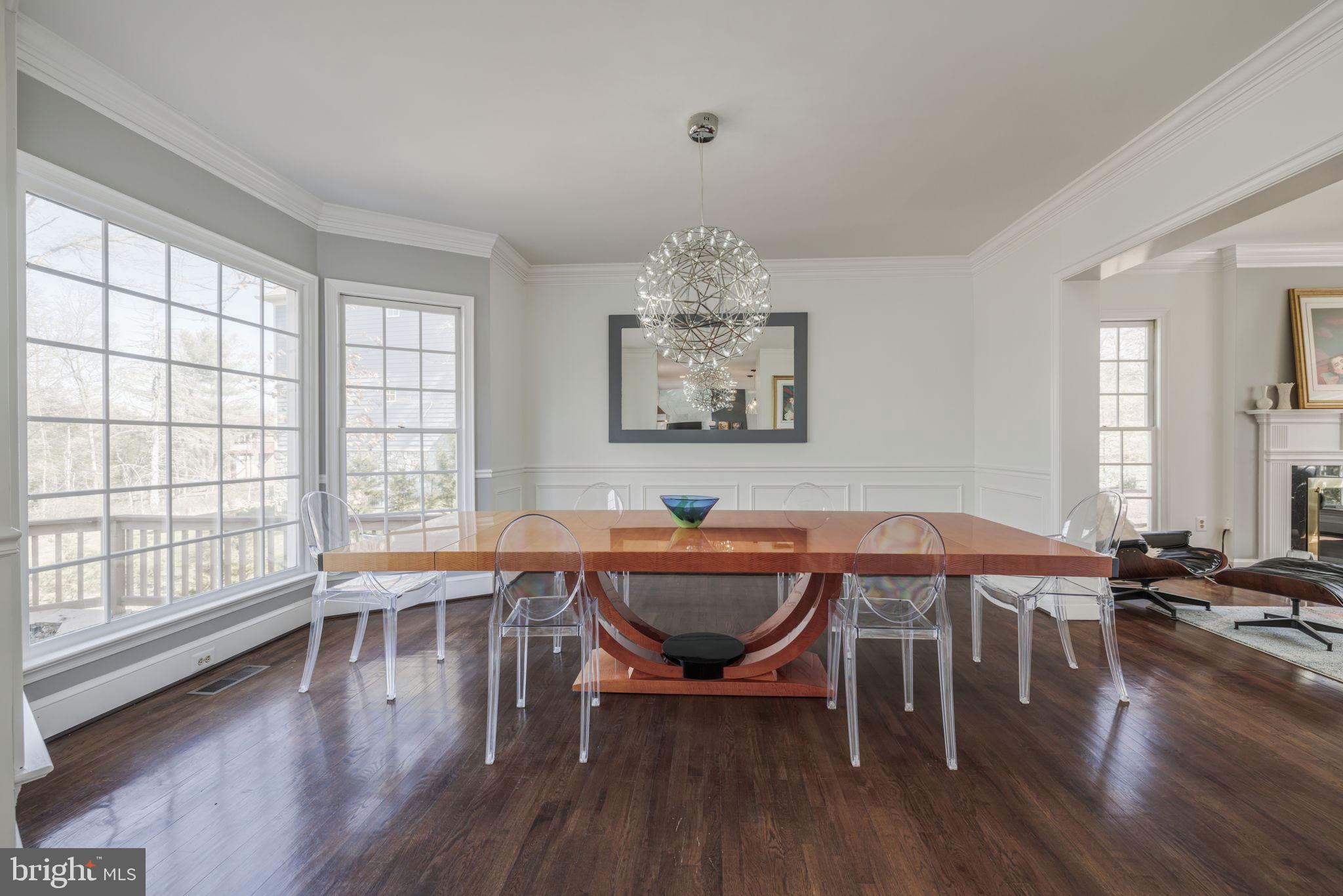 9800 Hall Road Potomac, MD 20854 - Photo 15 of 59 oversized Dining Room