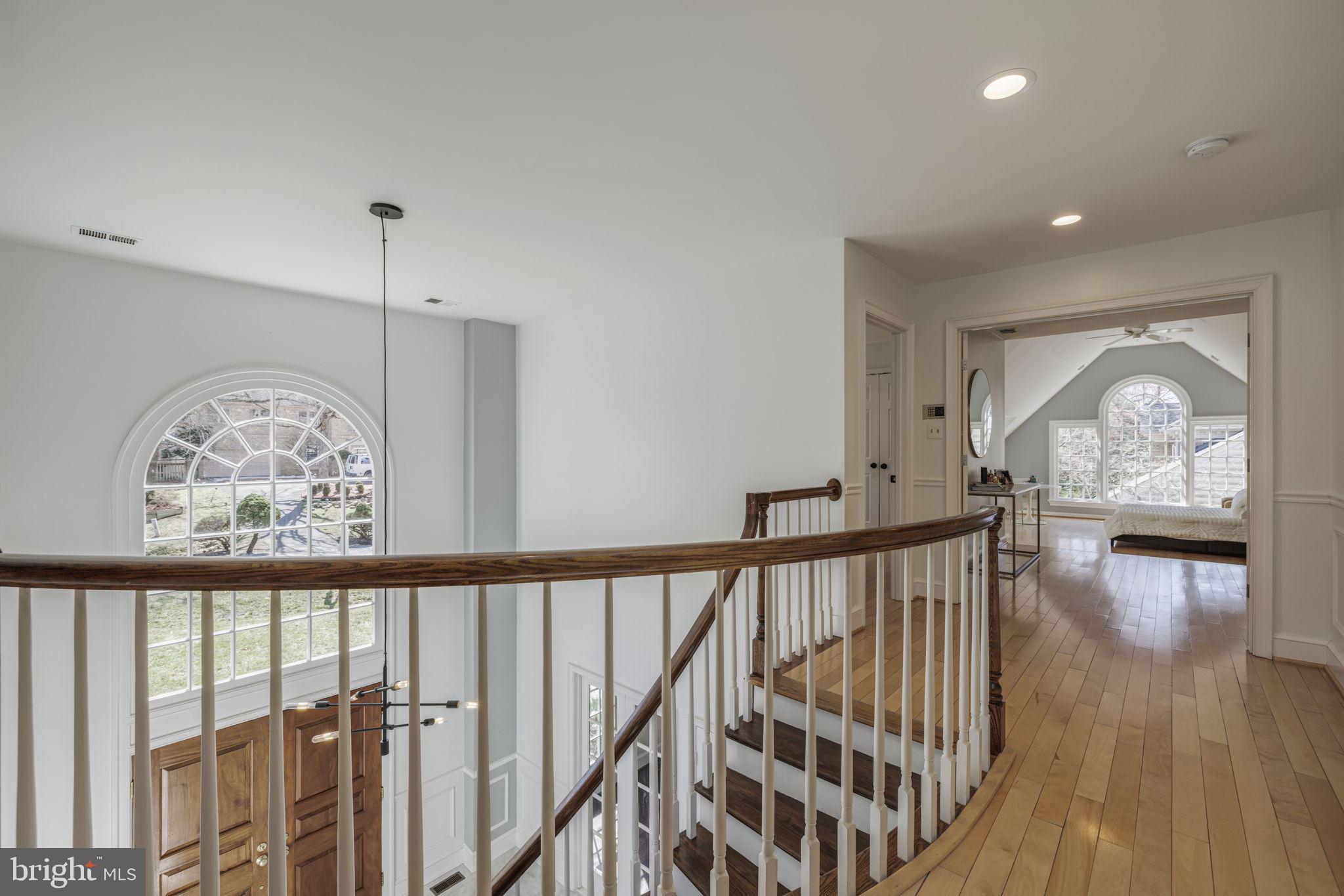 9800 Hall Road Potomac, MD 20854 - Photo 20 of 59 landing, view towards Primary Suite