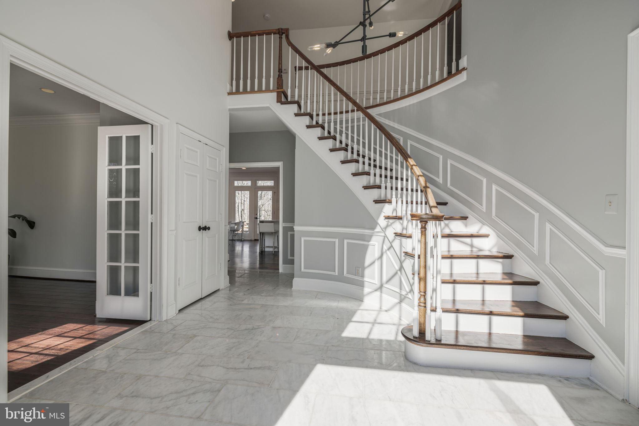 9800 Hall Road Potomac, MD 20854 - Photo 2 of 59 Stunning!