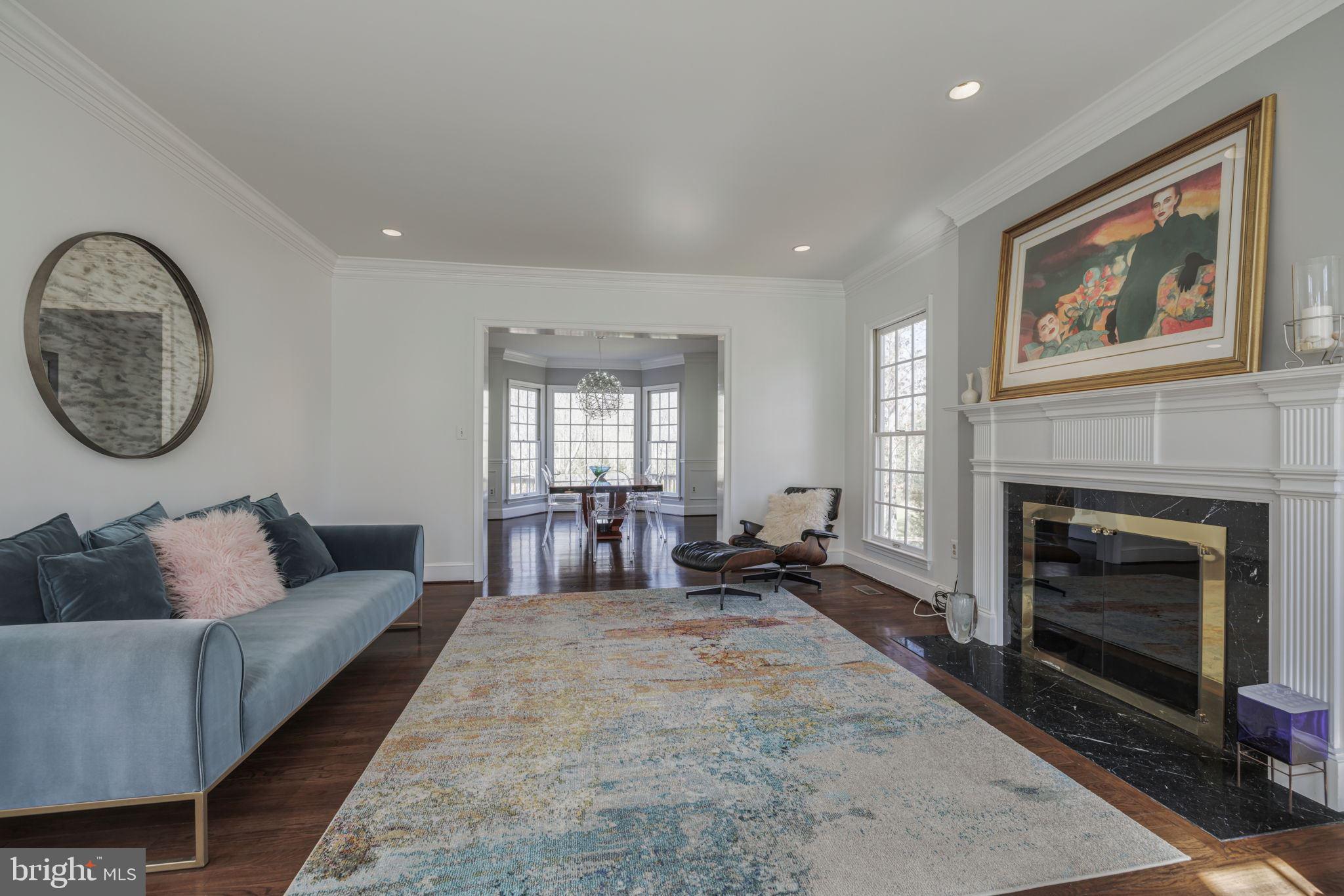 9800 Hall Road Potomac, MD 20854 - Photo 4 of 59 towards Dining Room