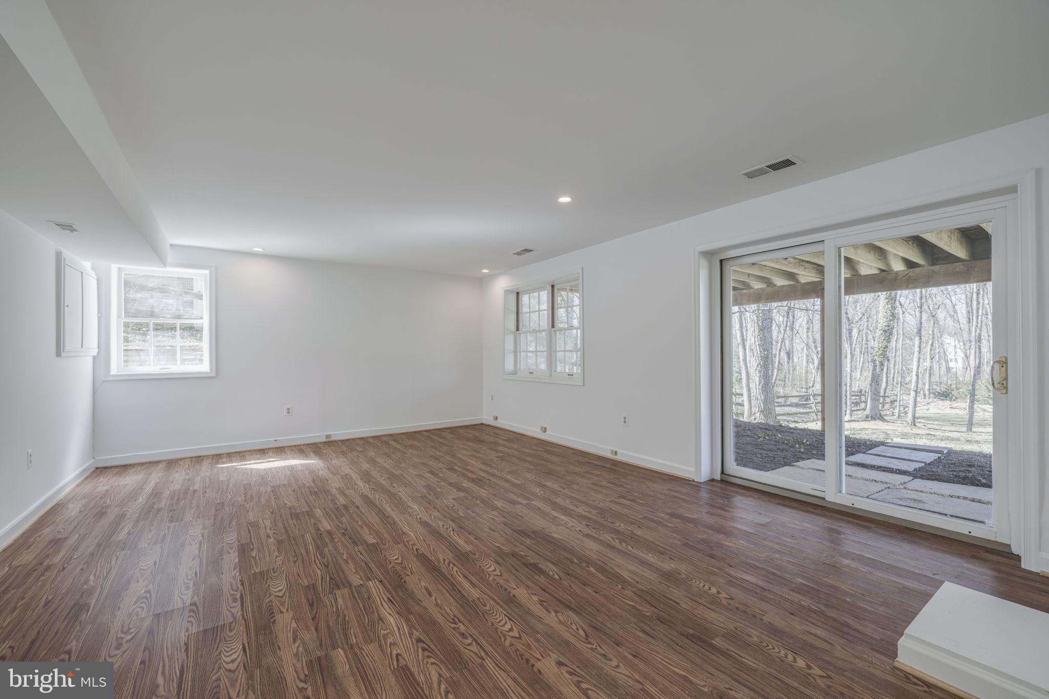 9800 Hall Road Potomac, MD 20854 - Photo 46 of 59 Tour Photo #32