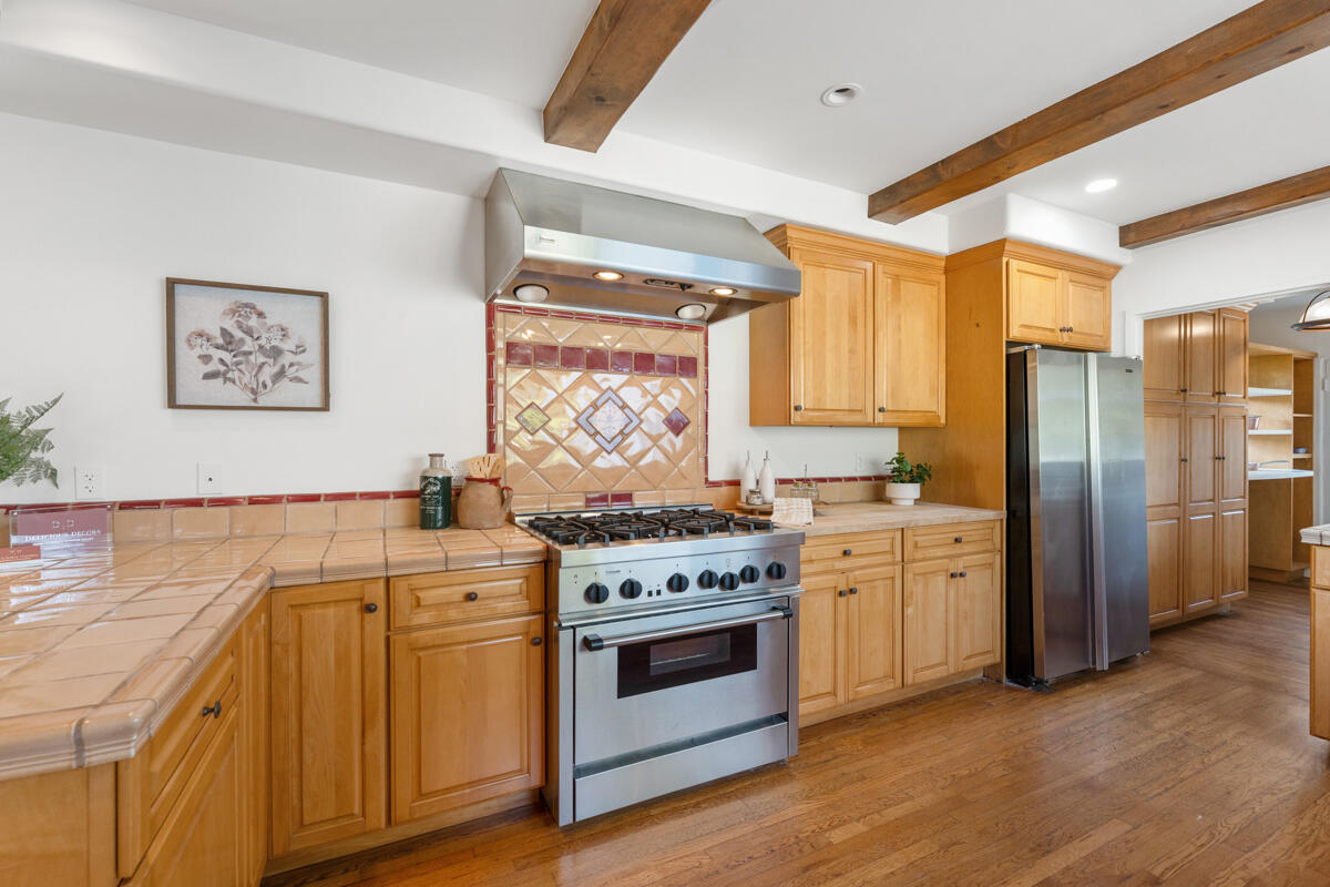99 La Vuelta Road Montecito, CA 93108 - Photo 11 of 41 Kitchen2