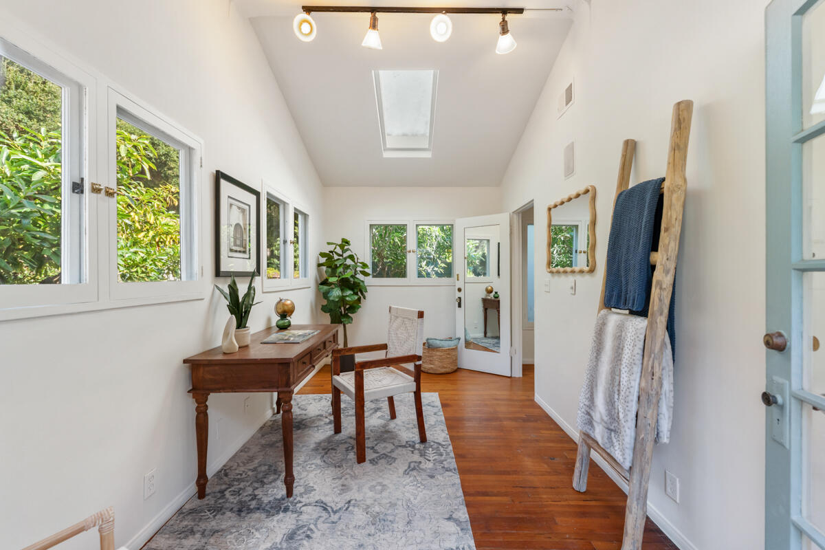 99 La Vuelta Road Montecito, CA 93108 - Photo 20 of 41 _ROY0602