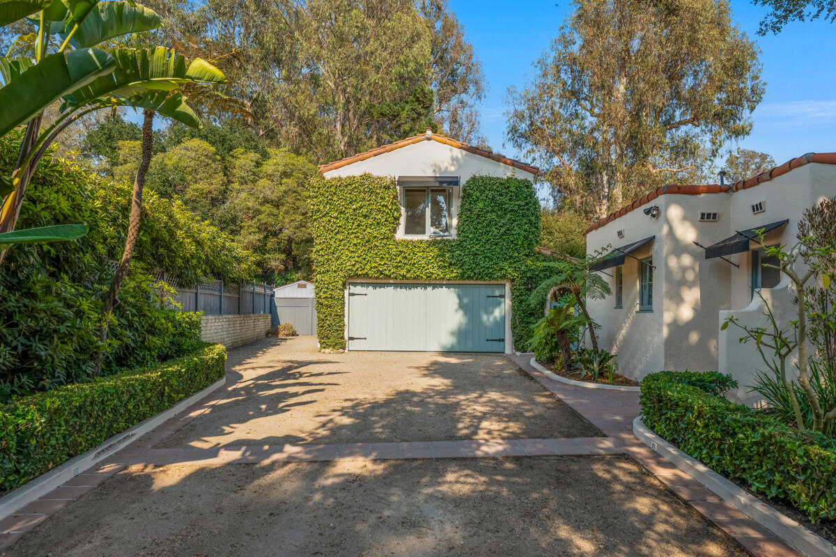 99 La Vuelta Road Montecito, CA 93108 - Photo 4 of 41 _ROY0812