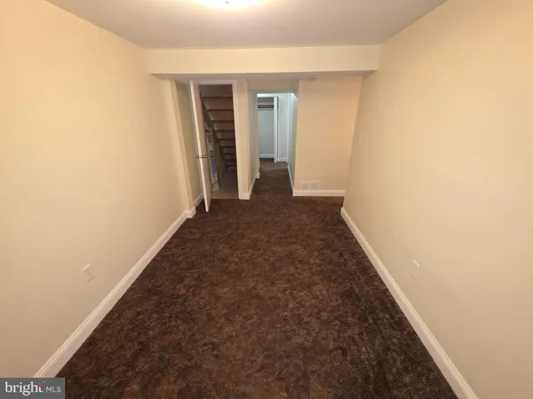 walk in closet with window