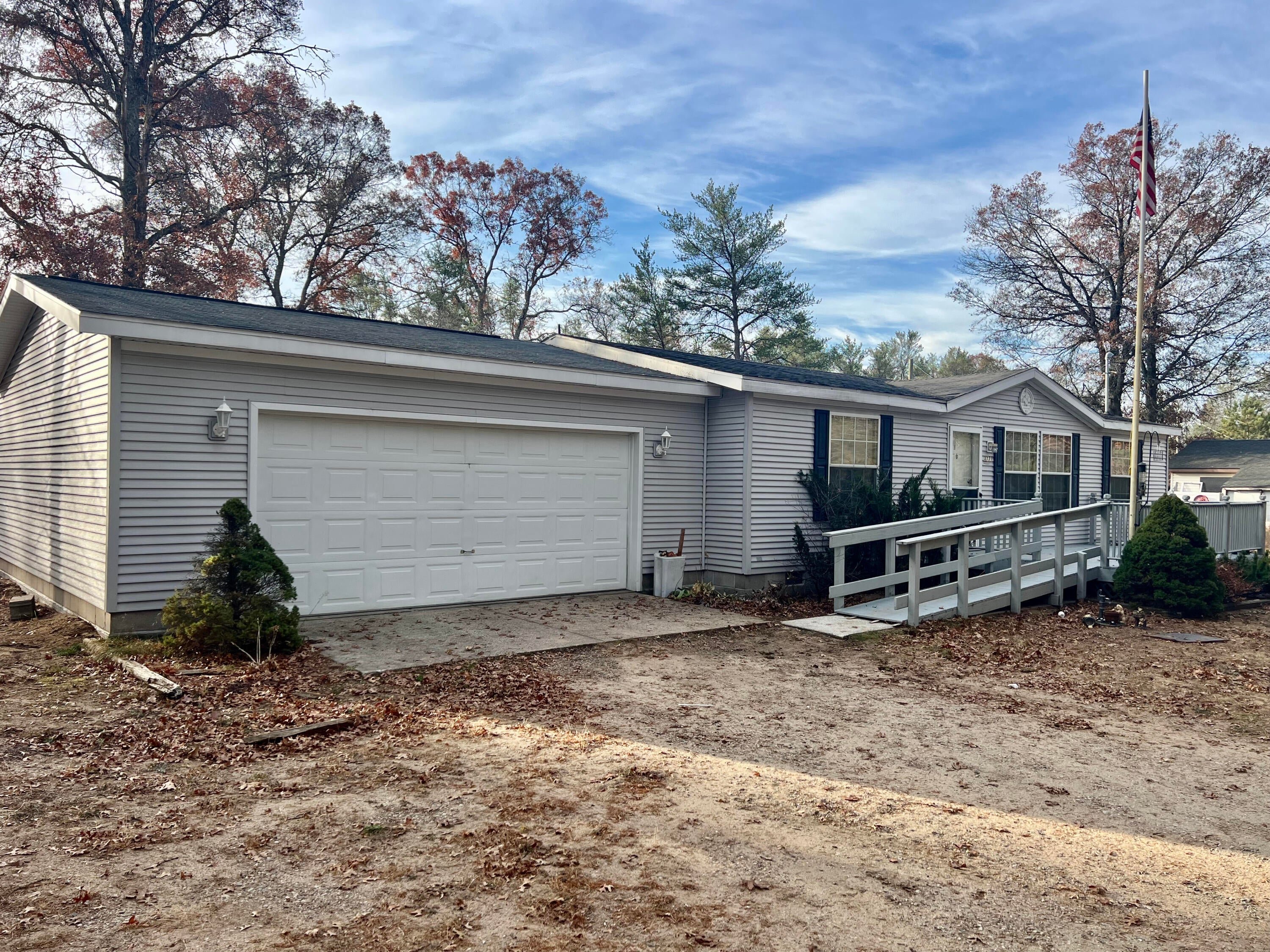 3771 West Jones Lake Road Grayling, MI 49738 - Photo 3 of 17 Gallery Image 3