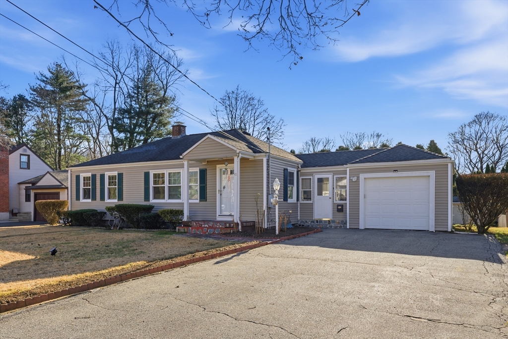 43 Houston Road West Springfield, MA 01089 - Photo 2 of 41